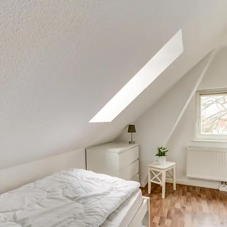 Fuer Sechs Personen Im Dachgeschoss By Interhome Lejlighed Schaprode
